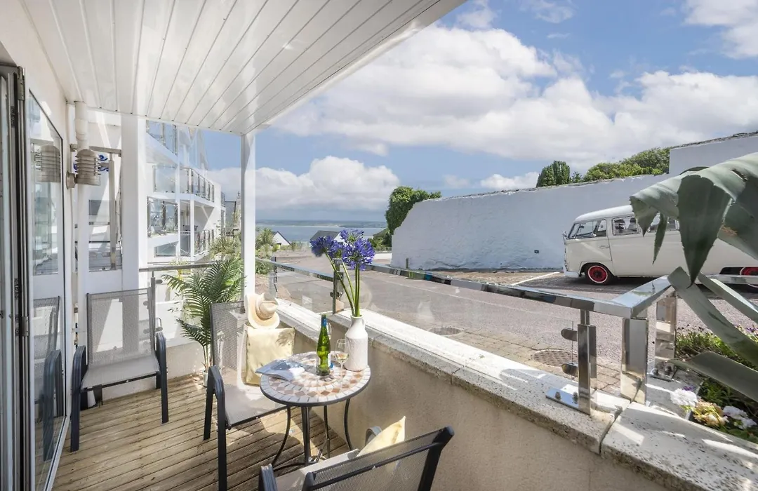 Apartment By The Sea, Wi-Fi, Pets Accepted-1